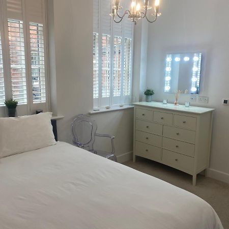 Unrivalled Location - Five Star - Worcester Apartment Экстерьер фото
