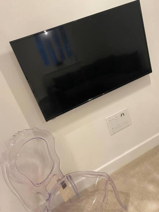 Unrivalled Location - Five Star - Worcester Apartment Экстерьер фото