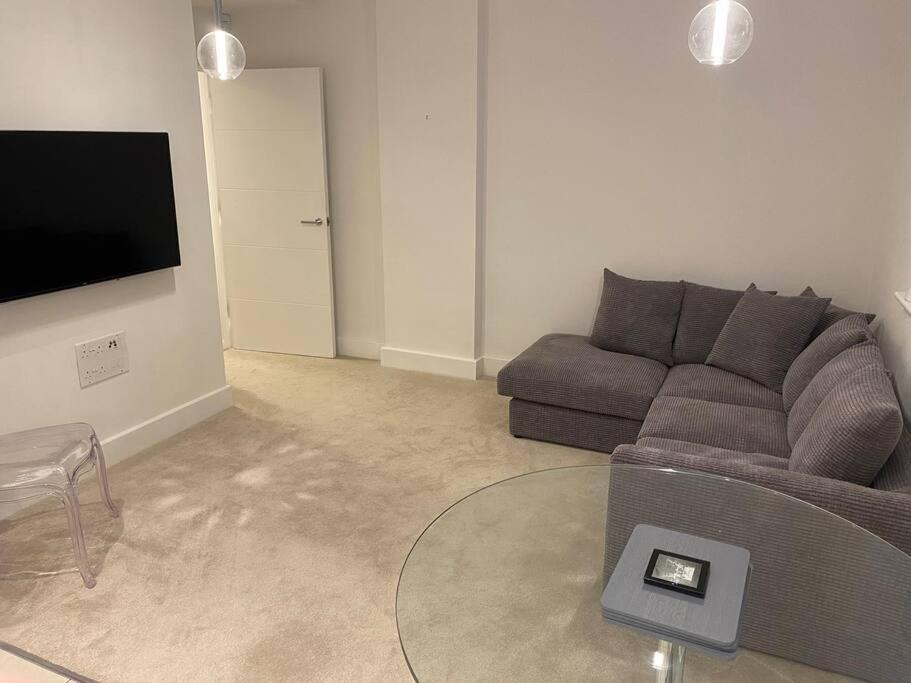 Unrivalled Location - Five Star - Worcester Apartment Экстерьер фото