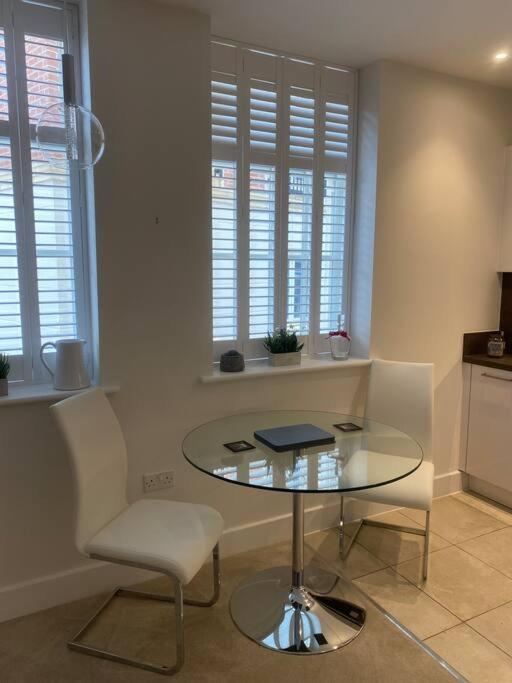 Unrivalled Location - Five Star - Worcester Apartment Экстерьер фото