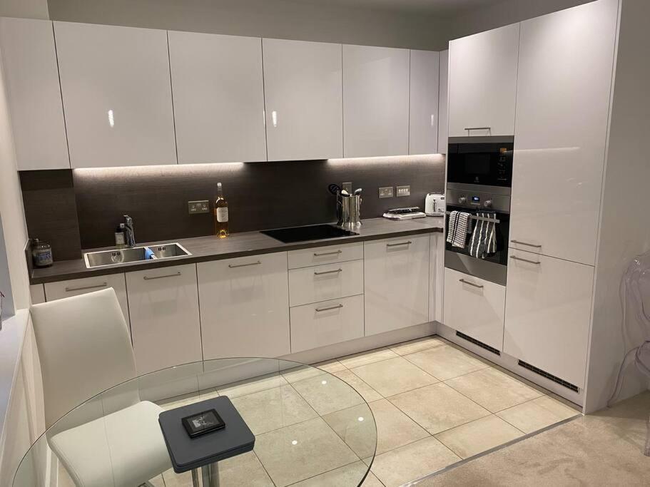 Unrivalled Location - Five Star - Worcester Apartment Экстерьер фото
