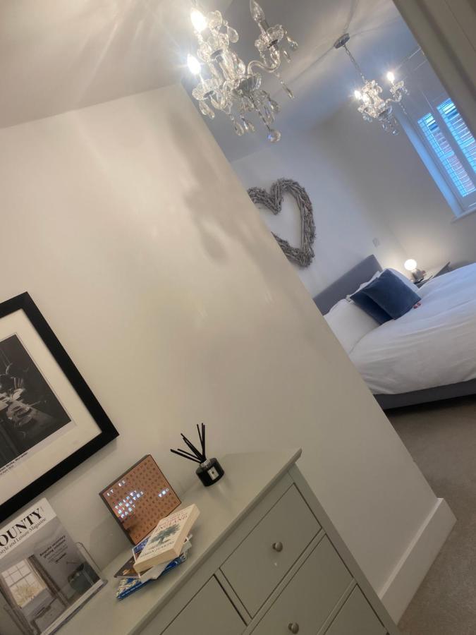 Unrivalled Location - Five Star - Worcester Apartment Экстерьер фото