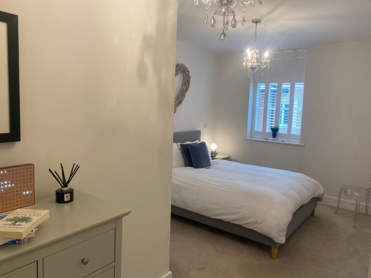 Unrivalled Location - Five Star - Worcester Apartment Экстерьер фото