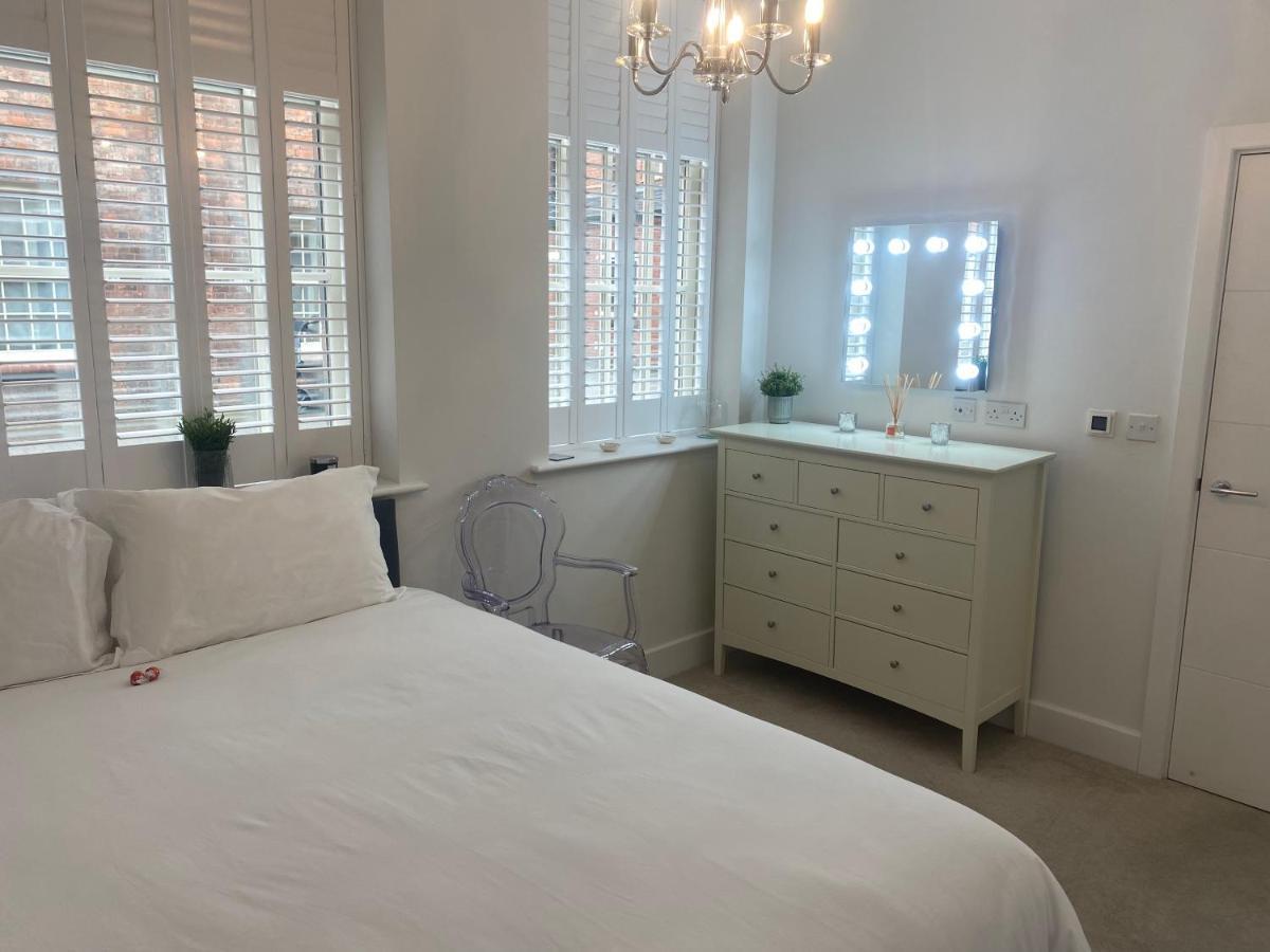 Unrivalled Location - Five Star - Worcester Apartment Экстерьер фото